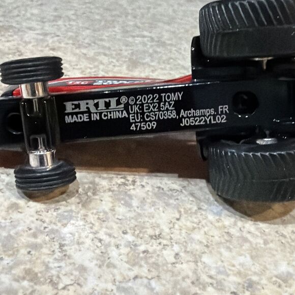 Diecast Tractor Supply Co. (TSC) Pulling Tractor. 1:64. Loose. Ertl. - Picture 5 of 5